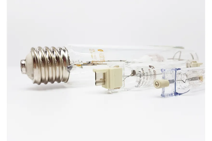 Giesemann MEGACHROME HQI Leuchtmittel - tropic 70 W TS - 5.600 K